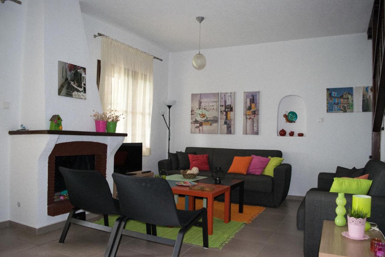 Mikiverna Houses By Miltiadis Kalyves Polygyrou 部屋 写真