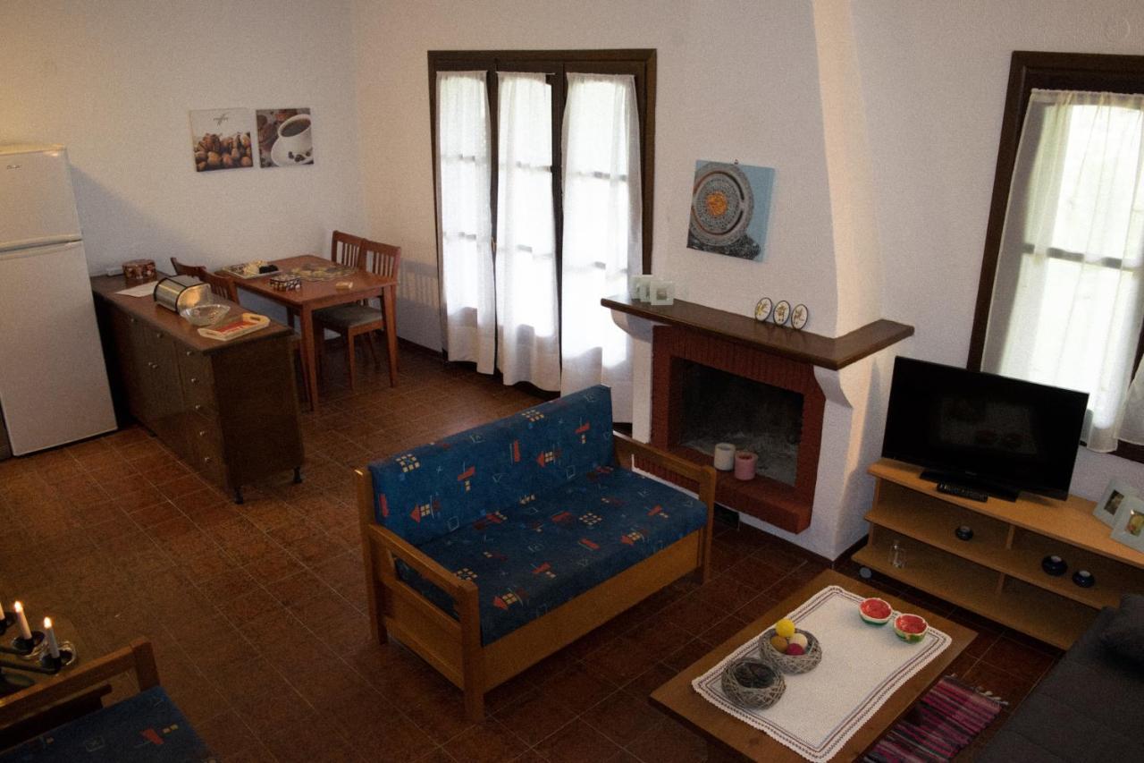 Mikiverna Houses By Miltiadis Kalyves Polygyrou エクステリア 写真